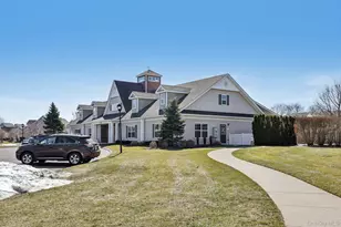 153 Stoneleigh Dr, Riverhead, NY 11901 - Photo 43