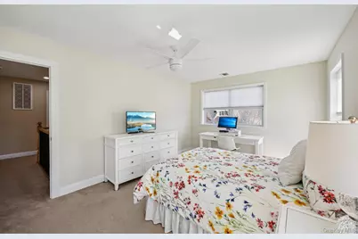 153 Stoneleigh Drive #153, Riverhead, NY 11901 - Photo 33