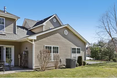 153 Stoneleigh Drive #153, Riverhead, NY 11901 - Photo 41