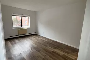 71-07 Sutton Pl, Fresh Meadows, NY 11365 - Photo 7