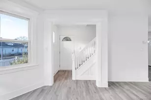 297 E Columbia St, Hempstead, NY 11550 - Photo 11