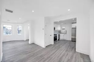 297 E Columbia St, Hempstead, NY 11550 - Photo 13