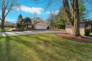 551 Westfield Dr, Valley Cottage, NY 10989 - Photo 3