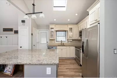 126 Walnut Road, Kings Park, NY 11754 - Photo 9