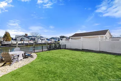 185 East Drive, Copiague, NY 11726 - Photo 31