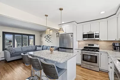 185 East Drive, Copiague, NY 11726 - Photo 9