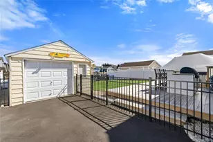 185 East Dr, Copiague, NY 11726 - Photo 27