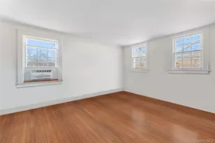 2 Oakwood Pl, Scarsdale, NY 10583 - Photo 17