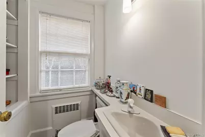 2 Oakwood Place, Scarsdale, NY 10583 - Photo 9