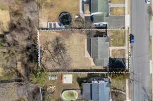 40 Durhamoc Ln, North Babylon, NY 11703 - Photo 37