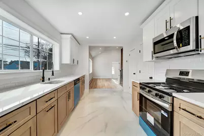 40 Durhamoc Lane, North Babylon, NY 11703 - Photo 13