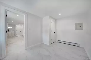 40 Durhamoc Ln, North Babylon, NY 11703 - Photo 19