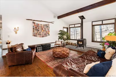 27 Mohawk Lane, Yorktown Heights, NY 10598 - Photo 5