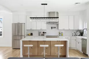 19 Arrow Ln, Hicksville, NY 11801 - Photo 15