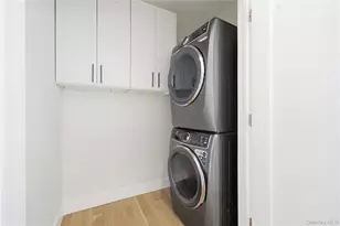 19 Arrow Ln, Hicksville, NY 11801 - Photo 29