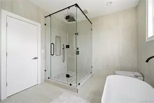 19 Arrow Ln, Hicksville, NY 11801 - Photo 35