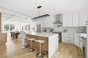 19 Arrow Ln, Hicksville, NY 11801 - Photo 9