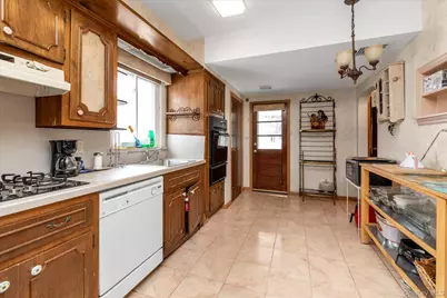 104 E. Melrose Street, Valley Stream, NY 11580 - Photo 9