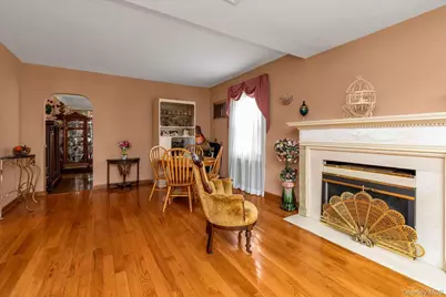 104 E. Melrose Street, Valley Stream, NY 11580 - Photo 3