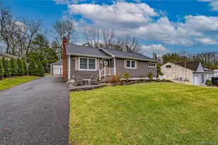 19 Fairview Pl, Hauppauge, NY 11788 - Photo 3