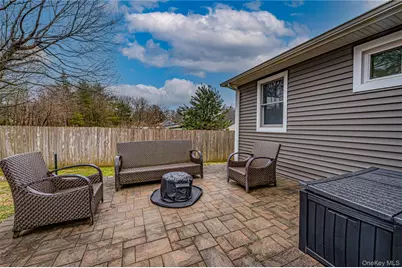 19 Fairview Place, Hauppauge, NY 11788 - Photo 23