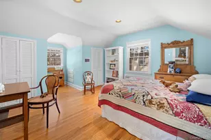 31 Bellingham Ln, Great Neck, NY 11023 - Photo 13