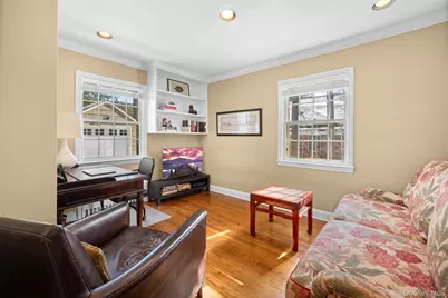 31 Bellingham Lane, Great Neck, NY 11023 - Photo 11