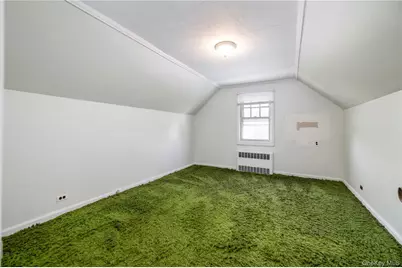 54 Hollywood Avenue, Lynbrook, NY 11563 - Photo 9