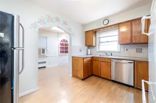 54 Hollywood Ave, Lynbrook, NY 11563 - Photo 7