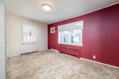 54 Hollywood Avenue, Lynbrook, NY 11563 - Photo 5