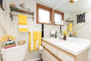 155 Hawkins St, Bronx, NY 10464 - Photo 21