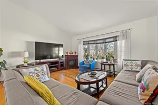 361 Nevada St, Lindenhurst, NY 11757 - Photo 11