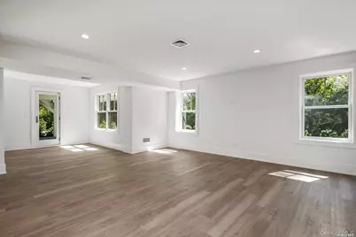 40 Hewlett Lane, Port Washington, NY 11050 - Photo 25