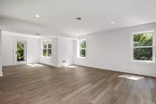 40 Hewlett Ln, Port Washington, NY 11050 - Photo 25