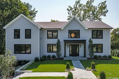 40 Hewlett Lane, Port Washington, NY 11050 - Photo 1