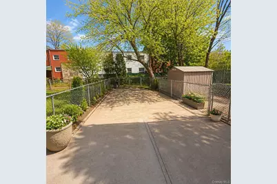 1249 E 223rd Street, Bronx, NY 10466 - Photo 15