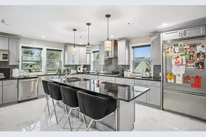 296 Milburn Avenue, Baldwin, NY 11510 - Photo 9