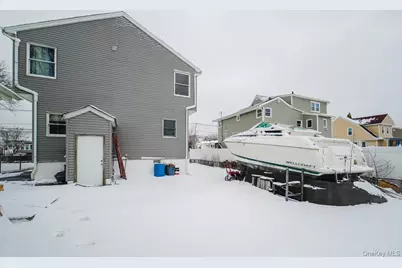 587 Miller Avenue, Freeport, NY 11520 - Photo 27