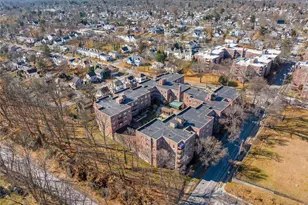 2 Overlook Rd, White Plains, NY 10605 - Photo 25