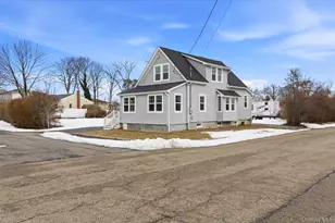 35 Weston Ave, Deer Park, NY 11729 - Photo 3