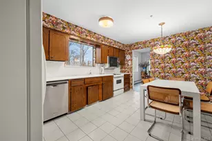 36 W Terrace Rd, Great Neck, NY 11021 - Photo 11