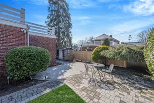 15 Seeley Ct, Malverne, NY 11565 - Photo 7