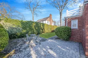 15 Seeley Ct, Malverne, NY 11565 - Photo 5