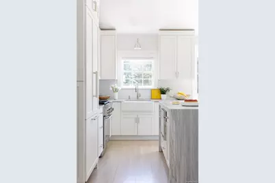 48 Middle Pond Road, Southampton, NY 11968 - Photo 9