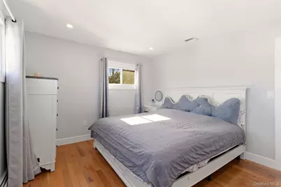 557 Woodbury Road, Plainview, NY 11803 - Photo 19