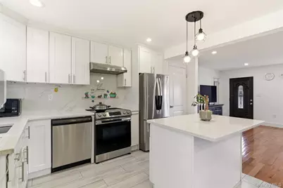 557 Woodbury Road, Plainview, NY 11803 - Photo 13