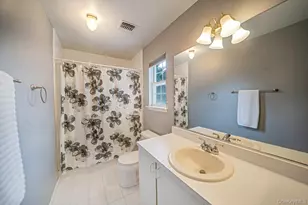 120 Cranberry Ct, Melville, NY 11747 - Photo 23