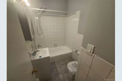 202-15 Hollis Avenue #R, Saint Albans, NY 11412 - Photo 7