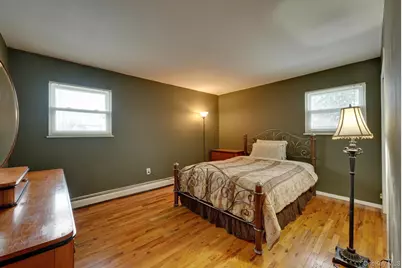 15 Snapper Court, Lindenhurst, NY 11757 - Photo 17