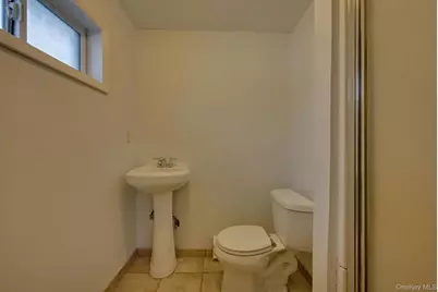 15 Snapper Court, Lindenhurst, NY 11757 - Photo 19